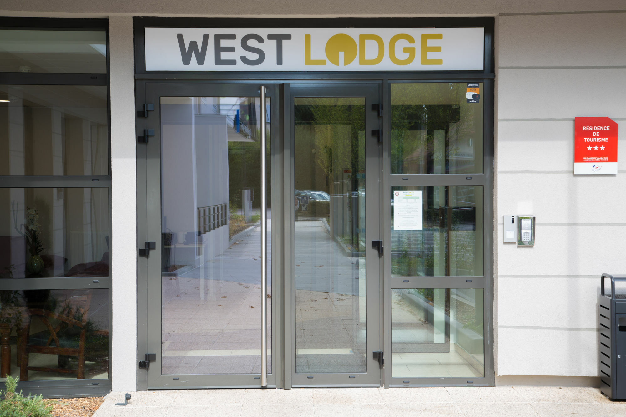 Westlodge Dardilly Lyon Nord Exterior photo